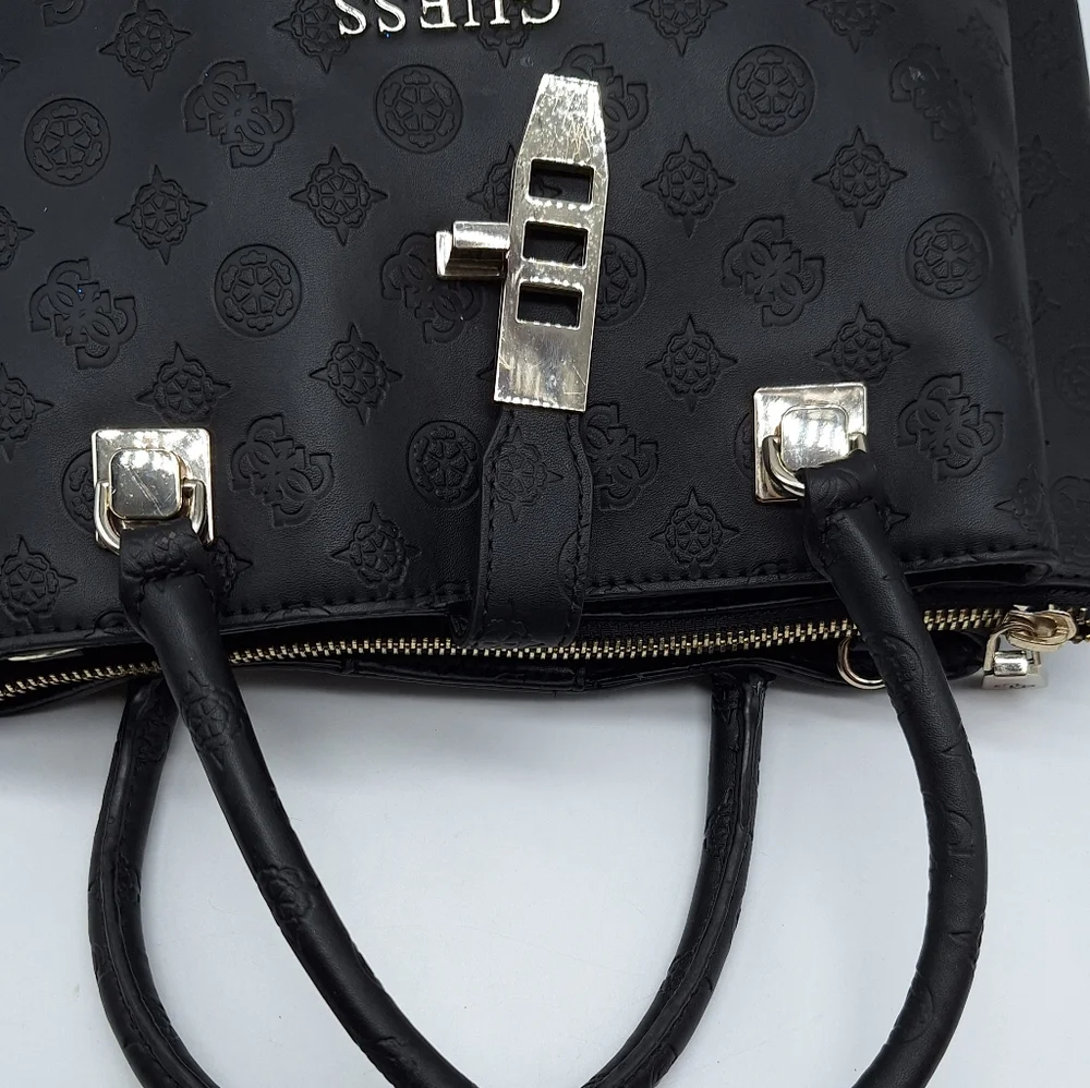 Guess‎ Peony Satchel Purse